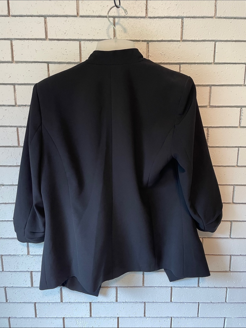 Rachel Zoe Black Open-Front Cropped Blazer - Picture 2 of 5